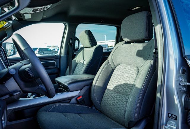 2025 RAM 1500 - Image 16