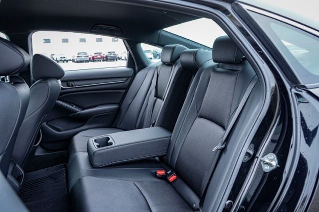 2019 HONDA ACCORD - Image 17