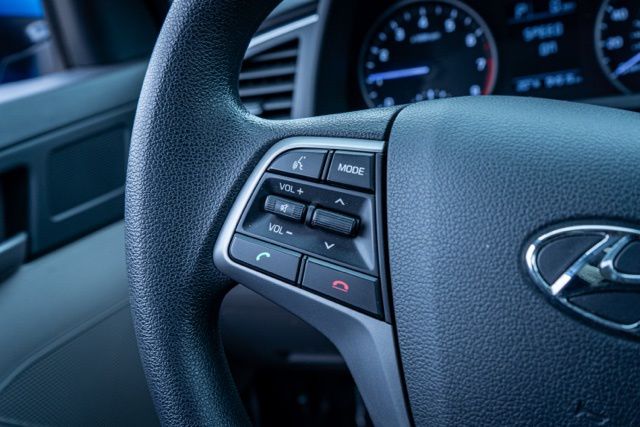 2018 HYUNDAI ELANTRA - Image 19