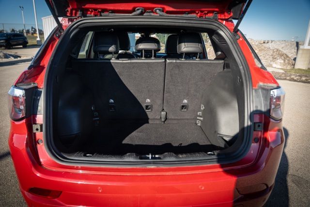 2023 JEEP COMPASS - Image 17