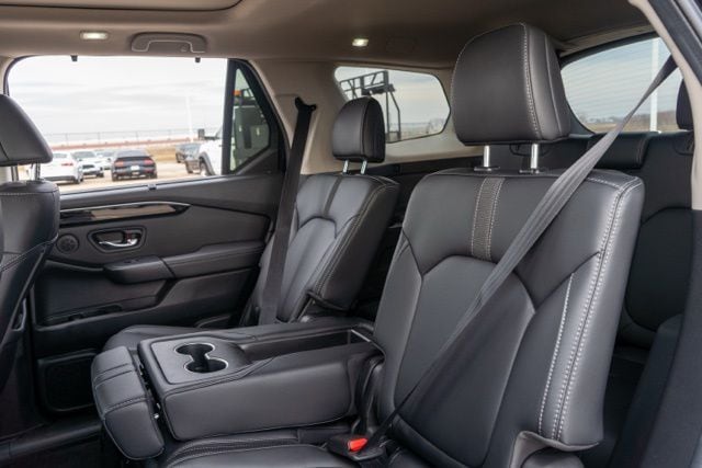 2023 HONDA PILOT - Image 15