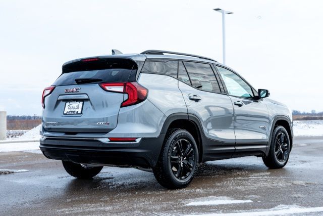 2023 GMC TERRAIN - Image 7