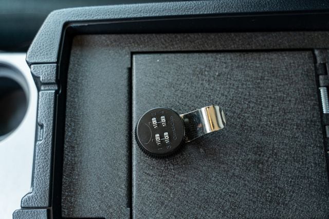 2022 TOYOTA 4RUNNER - Image 32