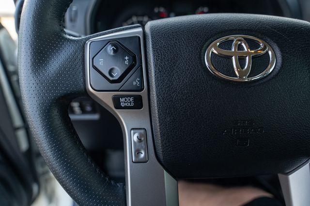 2022 TOYOTA 4RUNNER - Image 25