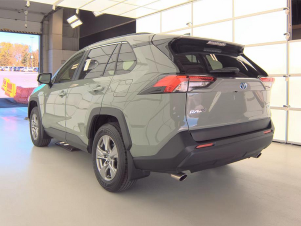 Used 2022 Toyota RAV4 Hybrid XLE SUV