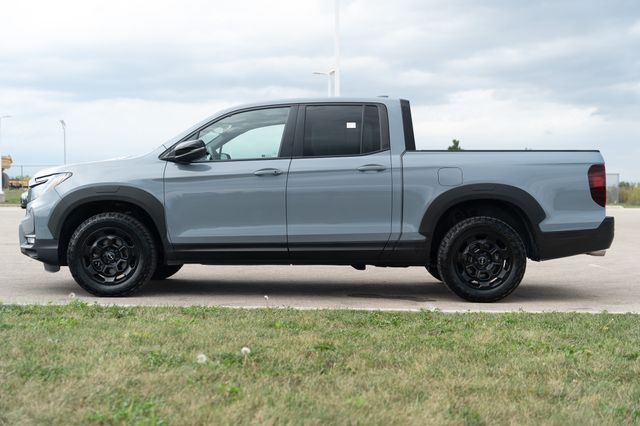 2025 Honda Ridgeline TrailSport photo 4