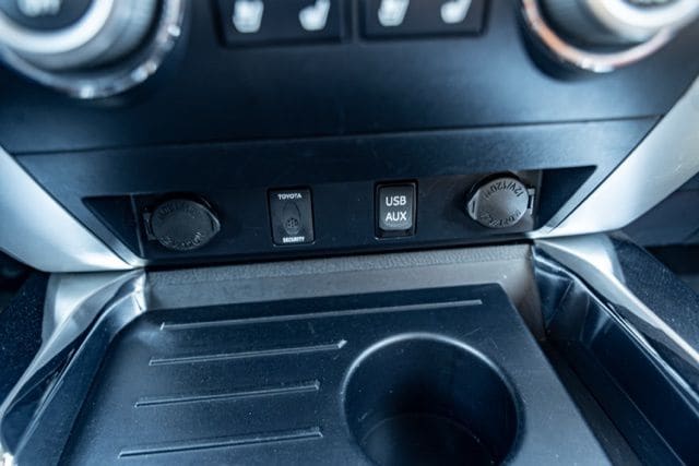 2018 TOYOTA TUNDRA - Image 28