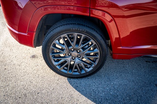 2023 JEEP COMPASS - Image 10