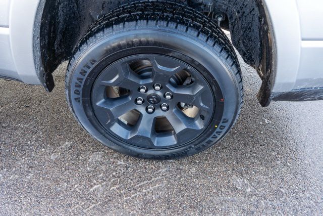 2025 RAM 1500 - Image 10