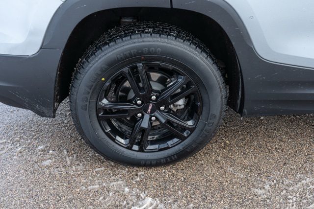 2023 GMC TERRAIN - Image 12