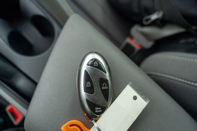 2024 HYUNDAI ELANTRA - Image 30