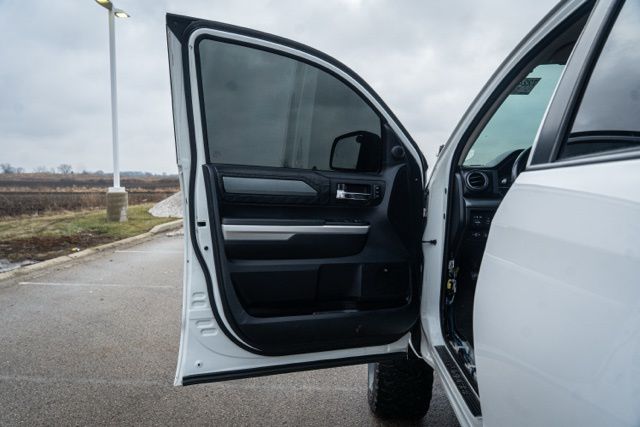 2016 TOYOTA TUNDRA - Image 18