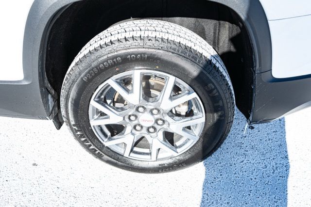 2023 GMC ACADIA - Image 12