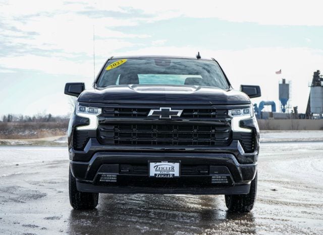 2023 CHEVROLET SILVERADO - Image 2