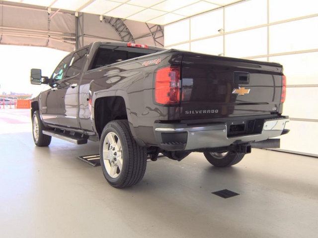 2016 Chevrolet Silverado 2500HD LTZ photo 4