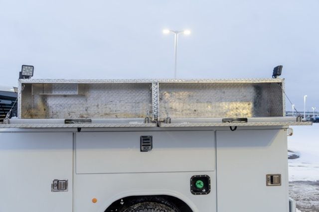 2017 RAM 3500 - Image 16