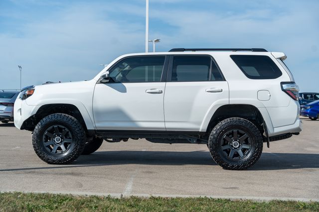 2022 TOYOTA 4RUNNER - Image 4
