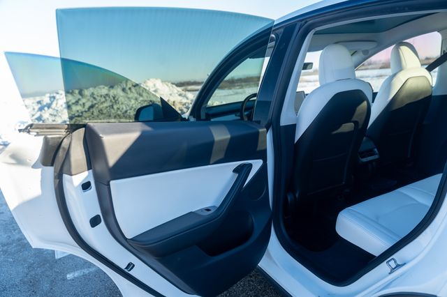 2020 TESLA MODEL Y - Image 20