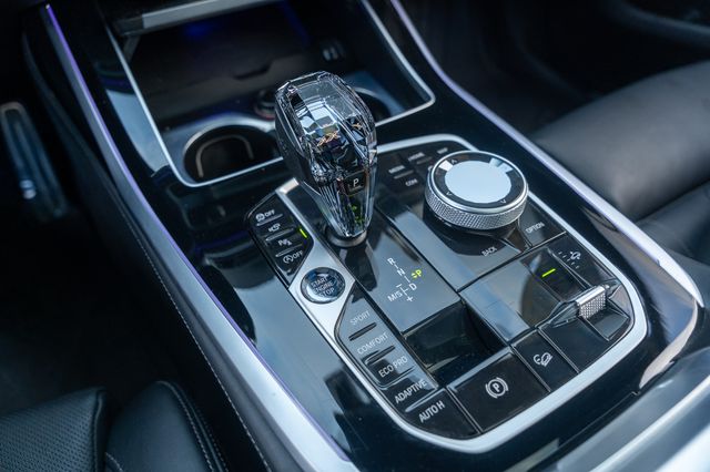 2022 BMW X7 - Image 42