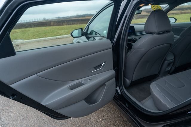 2024 HYUNDAI ELANTRA - Image 18