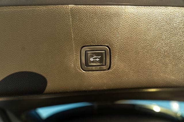 2023 CHEVROLET TRAVERSE - Image 19