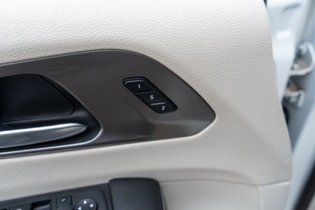 2022 CHRYSLER PACIFICA - Image 16