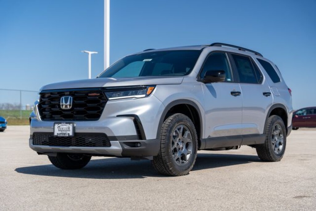 New 2025 Honda Pilot TrailSport SUV