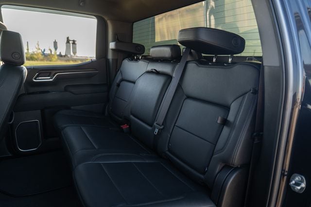 2022 GMC SIERRA - Image 17