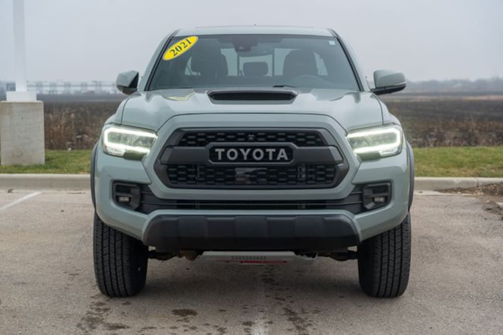Used 2021 Toyota Tacoma Truck Double Cab