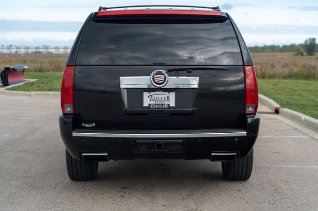 2013 CADILLAC ESCALADE - Image 8