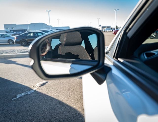 2023 HONDA HR-V - Image 15