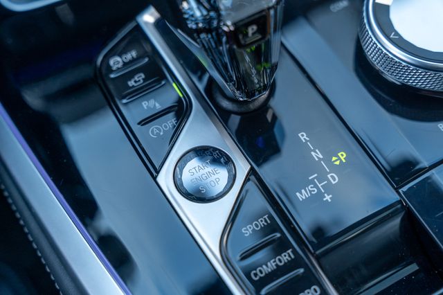 2022 BMW X7 - Image 36