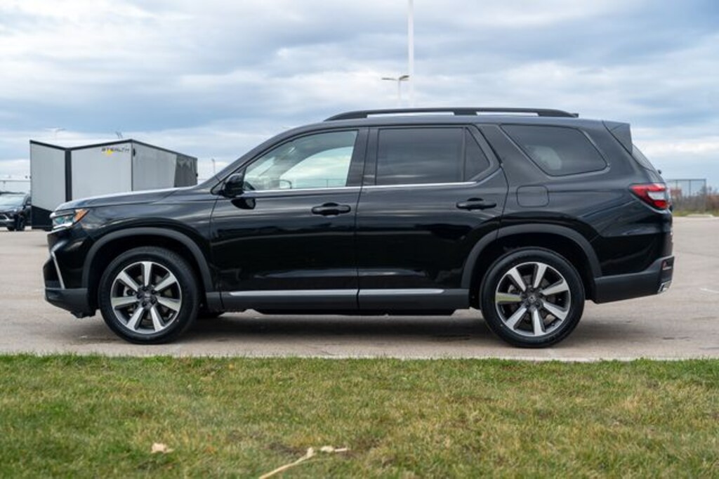 Used 2024 Honda Pilot Elite SUV