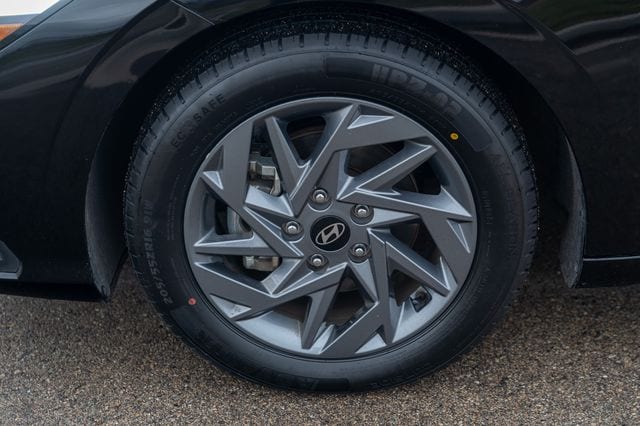 2024 HYUNDAI ELANTRA - Image 10