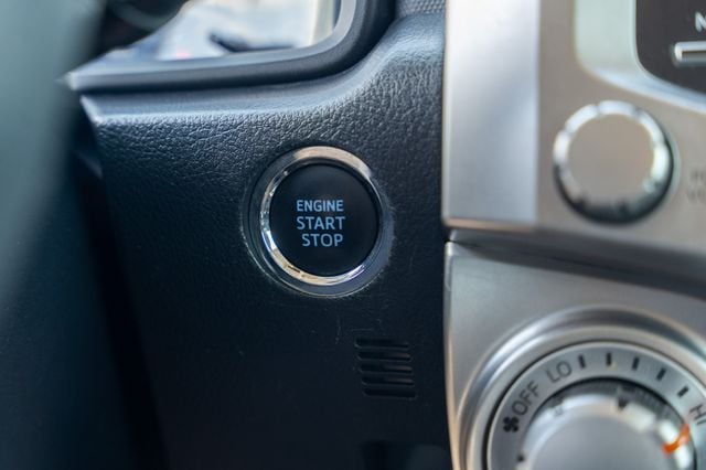 2022 TOYOTA 4RUNNER - Image 28