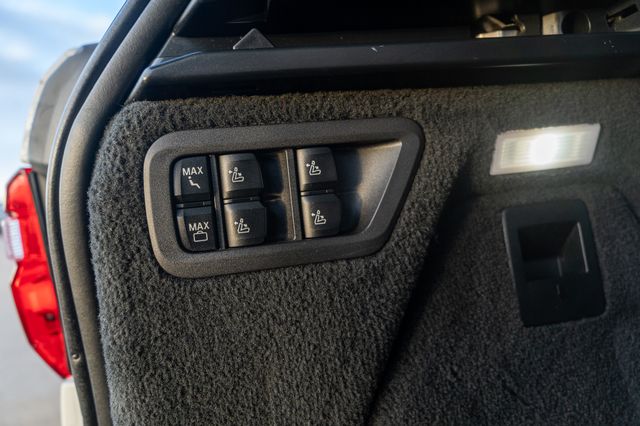 2022 BMW X7 - Image 20