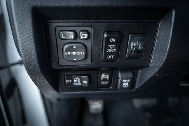 2020 TOYOTA TUNDRA - Image 32