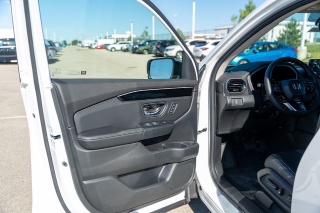 2025 HONDA PILOT - Image 27