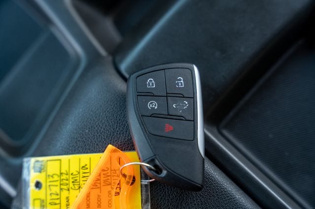 2022 GMC SIERRA - Image 32