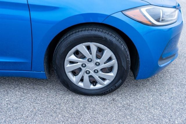 2018 HYUNDAI ELANTRA - Image 12