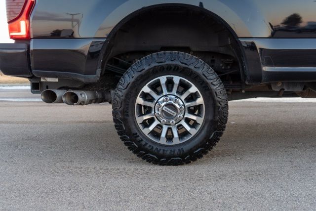 2020 FORD F-350 - Image 13
