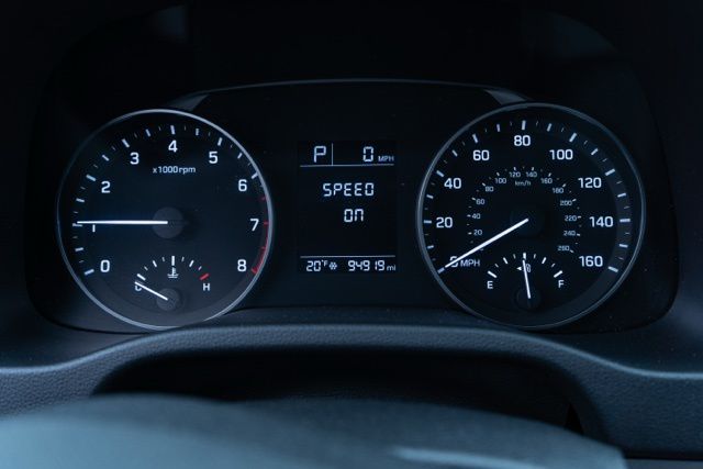 2018 HYUNDAI ELANTRA - Image 21