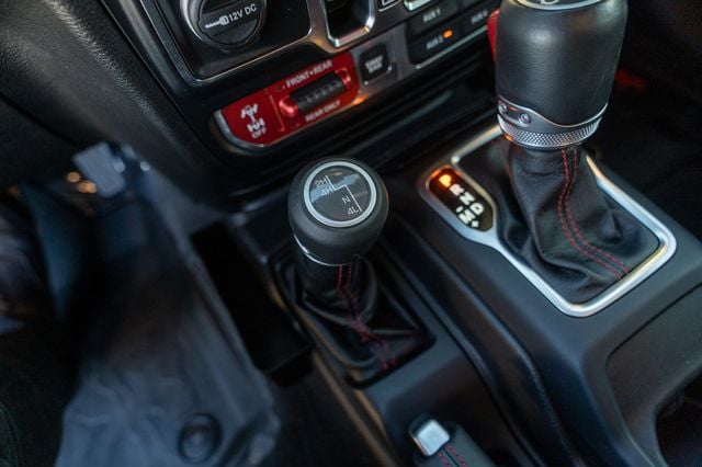 2019 JEEP WRANGLER - Image 32