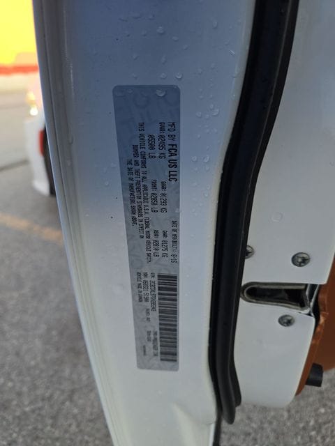 2016 DODGE CHARGER - Image 17