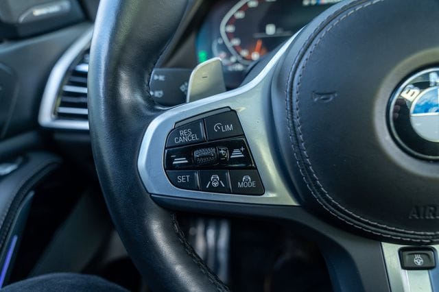 2022 BMW X7 - Image 32