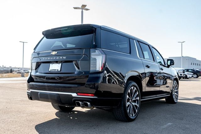 2025 CHEVROLET SUBURBAN - Image 41