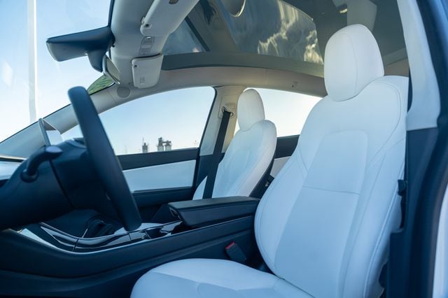 2020 TESLA MODEL Y - Image 15