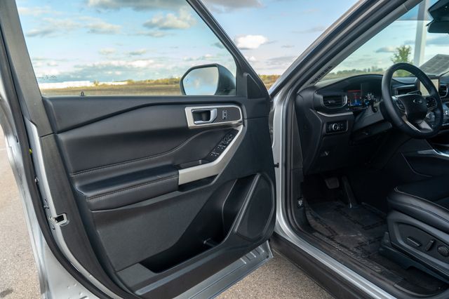 2023 FORD EXPLORER - Image 24