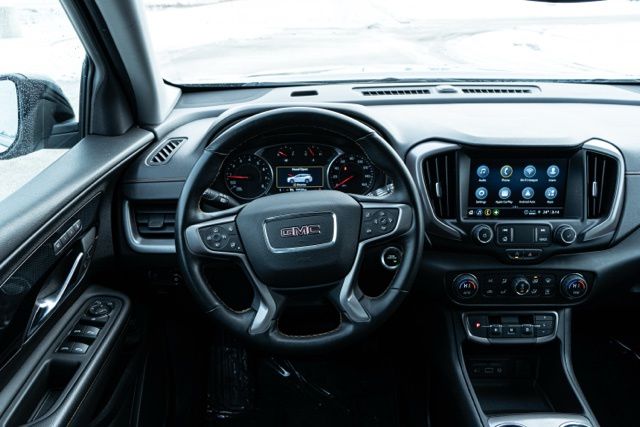 2023 GMC TERRAIN - Image 15