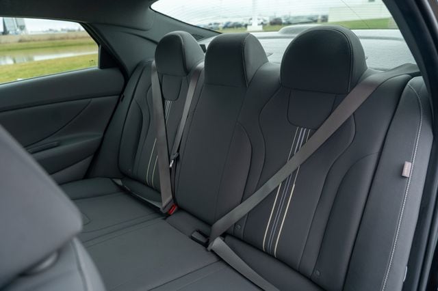 2024 HYUNDAI ELANTRA - Image 16